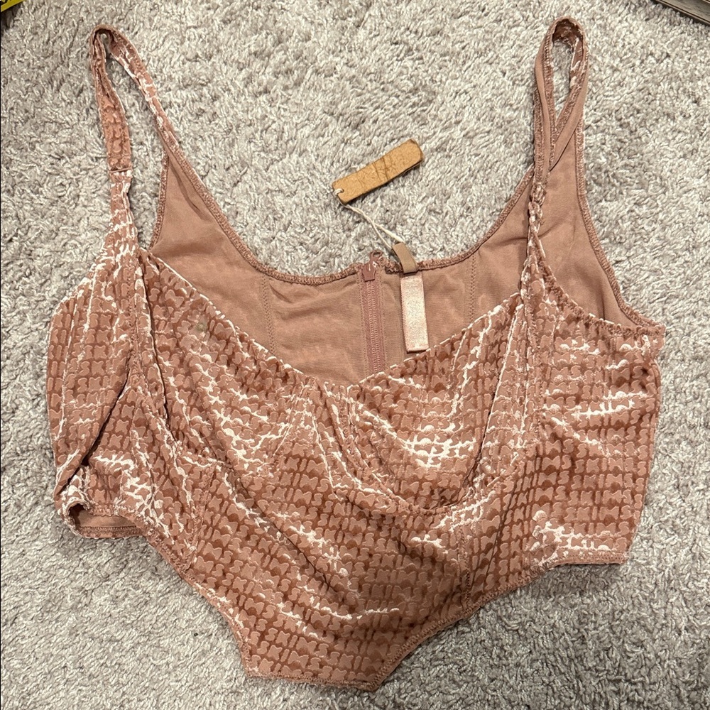 Women's SKIMS Velvet Cropped Cami Top in Dusty Rose